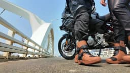 Men Riding Shoes Motorcycle Boots Waterproof Leather Motocross Boots Anti Slip Dirt Bike Off Road Racing Protective Shoes