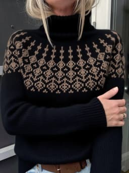 New Autumn and Winter Niche Knit Cardigan for Women, Designed in a Lazy Style, Black Geometric Pattern Fitted Turtleneck Pullover, Casual and Elegant Autumn/Winter Top, Basic Versatile Style for Urban Commuting, Stylish and Fashionable Casual Resort Wear, Designer Pattern Niche Knit Cardigan, Valentine's Day Holiday Outfit, Instagram-Style Clothing, Popular among Koreans, Date Gift, Women's Clothing