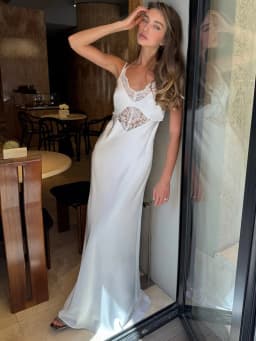 Tuularose Fashion Lace Dress Women Sexy Sleeveless Hollow Out Backless High-Waisted Patchwork Dress Elegant Luxury Evening Dress