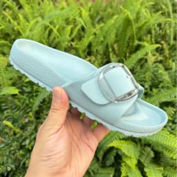 Summer Fashion Women's Flat Sandals with One Strap, EVA Large Buckle Flat Sandals, Versatile Outdoor Beach Shoes