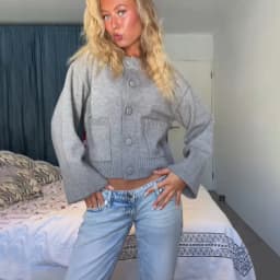 Women Oversized Cropped Knit Cardigan Round Neck Button Front Pocket Flare Sleeve Loose Cozy Sweater Casual Street Outerwear