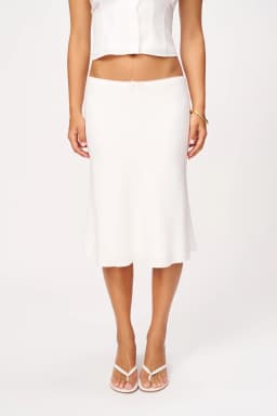 Guz Low-Waist Mini Skirt with Small Bow and Lace Trim, Drapey Satin Fishtail Mid-Length Bodycon Midi Skirt, Black and White Solid Color A-Line Skirt, Minimalist High-End Lace Low-Waist Slim-Fit Skirt