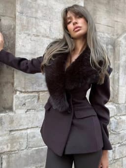 Women Short Fitted Wool Blend Coat, Wide Faux Fur Lapel Collar, Double Breasted Elegant Slim Waist Winter Outerwear For Female