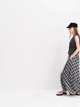 FSLE Women's 2026 Autumn New Arrival V-Neck Linen Sleeveless Vest Plaid Skirt Set Elegant Commute A-Line Floor Lenghth Skirt