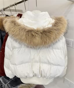 Winter Fur Collar Hooded Cotton Padded Short Coat Women Shiny Rhinestone Puffer Jacket Casual Zip Up Outerwear куртка женская