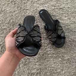 2026 Summer Outside Shoes Peep Toe Women Sandals Casual Beach Comfortable Slides Embellished Shell Studded Diamond Flat Slippers