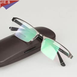 Titanium Alloy Sunglasses Transition Photochromic Reading Glasses for Men Hyperopia Presbyopia with diopters Presbyopia Glasses