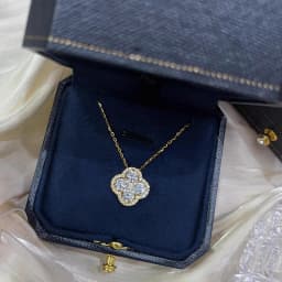 Lnkry Exquisite Clover Flower Pendant Necklace Certified 3mm&1.1mm&0.9mm Moissanite Diamond Necklace For Women Girls Jewelry