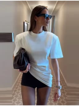 Women's Casual Commuting Clothing Trendy Minimalist White Padded Shoulder T-shirt Cozy Oversized Crew Neck Short Sleeve Tee Tops