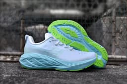 2026 New Men Women Comfortable Runner Shoes Unisex Breathable Ultralight Outdoor Running Casual Sneakers Fashion Shoes
