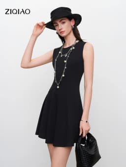 ZIQIAO French-style Black Mini Dress Women 2026 Summer New Style Fitted Waist Sleeveless Round Neck Short Dress Citywalk Dating