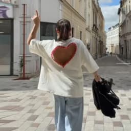 Versatile Basic White T-shirt Loose Designers Chic Crew Heart Cutout Casual Women's Tee Layered Stylish Trendy Streetwear
