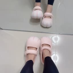 New Cat Paw Mary Jane Shoes Women Adjustable Strap EVA Non-Slip Slipper Woman Gradient Kitten Claw Sandals Garden Mules Clogs