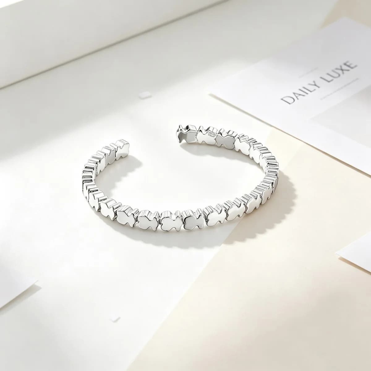 Cute Bear Bangle Bracelet Dainty Wrist Jewelry Versatile Accessory for All Outfits, Ideal Gift for Women Girls Daily Party Occasions
