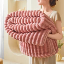Warm and comfortable striped flannel blanket, faux rabbit fur blanket, soft and warm sofa blanket, ideal for napping, office use