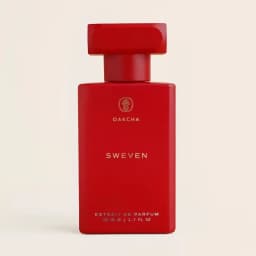 OAKCHA SWEVEN perfume is a fragrant and rich oriental flower fragrance. The red bottle is designed to attract the eyes with advanced design, and the fragrance lasts for a long time. It has a cool and charming imperial sister aura. mature woman