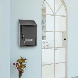 Wall Mounted Mailbox with Lock & Key Large Capacity Retro Style Iron Letter Box Weatherproof for House Apartment Office Use