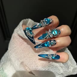 10 Handmade Armor-wearing Blue Cat Eye Glittering Heart Sparkling Heavy Industrial Nail Art Spring/Summer Style White False Nails