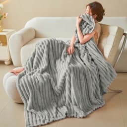 Bohemian Fuzzy Blanket Suitable for - Cozy Throw - Super Soft Thick Bedspread with Warm Multicolor Geometric Patterns, Machine Washable Bedding for Couch, Bed, Dorm - Thick Warm Suitable for Home Gift for &