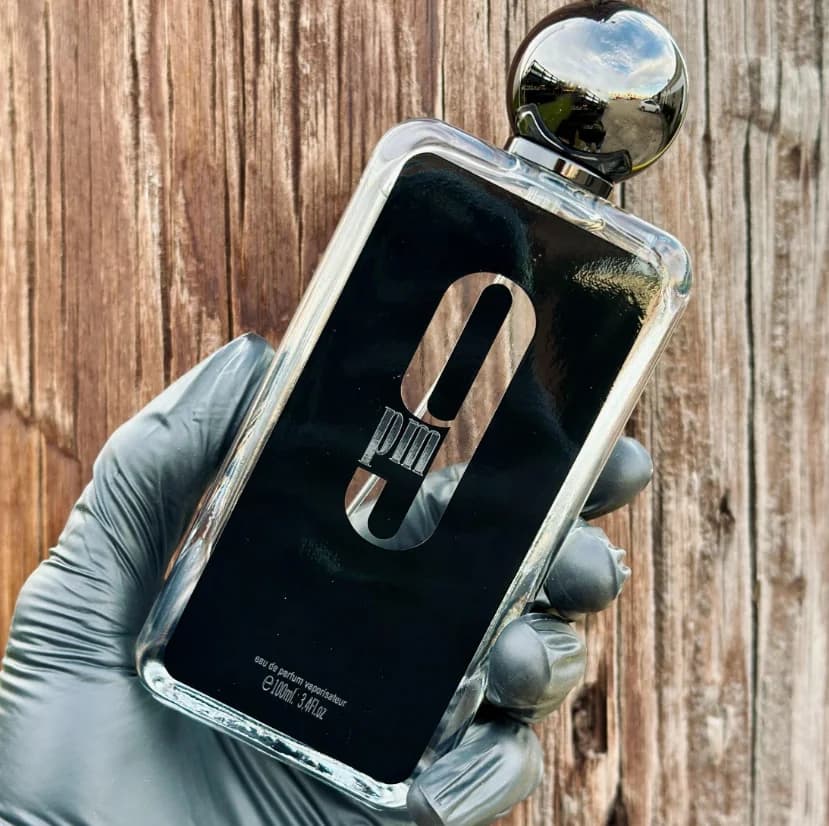 9PM neutral perfume (fruit, wood, sweet, oriental) is suitable for any venue