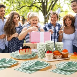 138pcs Green And White Checkered Disposable Dinner Plate Set, Scalloped Gingham Paper Plates, Cups, Knives, Forks, Spoons And Napkins for Birthday Wedding Picnic Mother'S Day Party Decorations, Serve 20 Guests