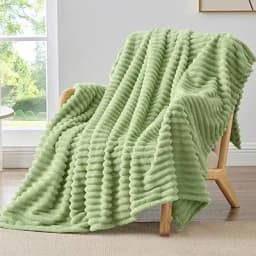 1PC Striped Flannel Blanket, Luxury Double-Sided Fabric, Soft Polyester Warm Throw, Suitable For Sofa Office Camping, Ideal Xmas Gift