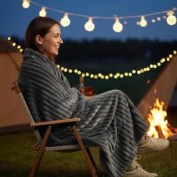 1PC Striped Flannel Blanket, Luxury Double-Sided Fabric, Soft Polyester Warm Throw, Suitable For Sofa Office Camping, Ideal Xmas Gift