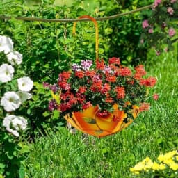 Farmhouse Umbrella-Shaped Wall-Mounted Metal Flower Basket Large Hanging Planter with Drainage Holes for Indoor/Outdoor Herbs Or Flowers Iron Art Decorative Plant Stand