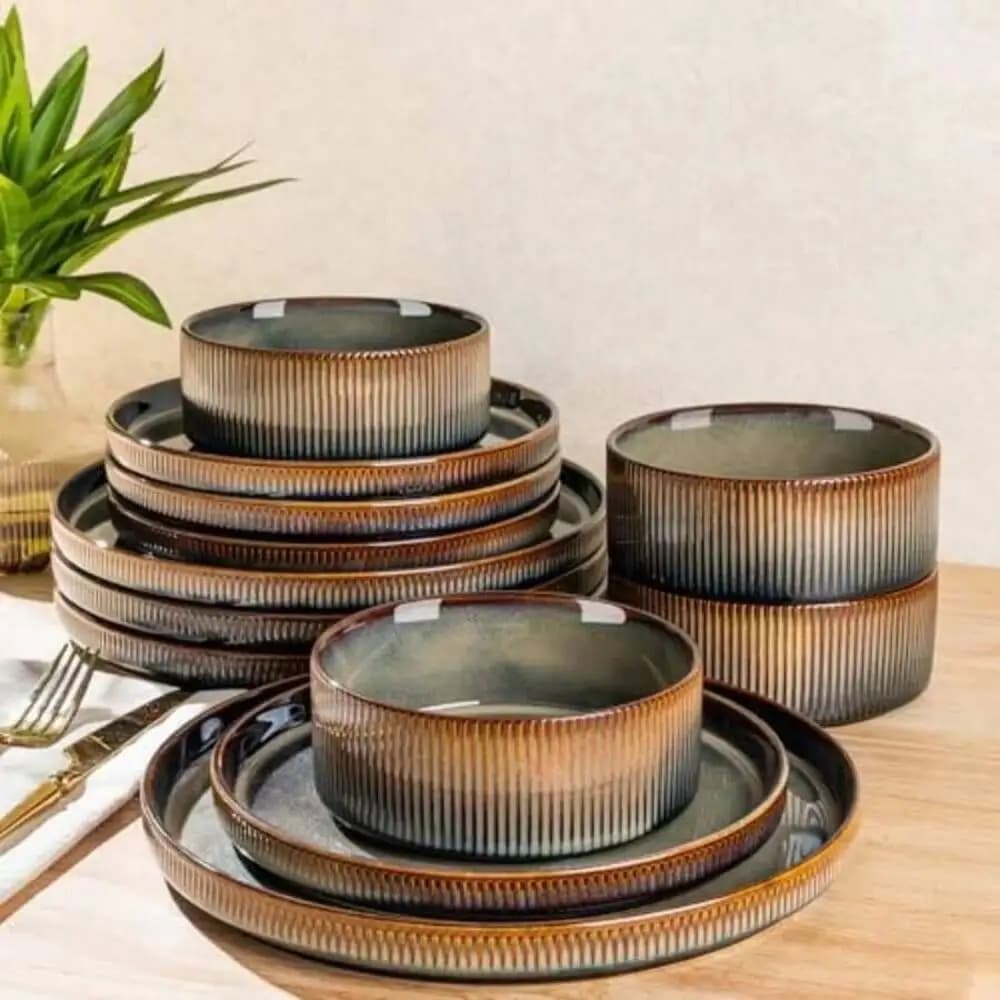 Ceramic Dinnerware For 4, 12-Piece Plates Bowls Set Lightweight Porcelain Dish Set, Scratch Resistant, Oven Microwave