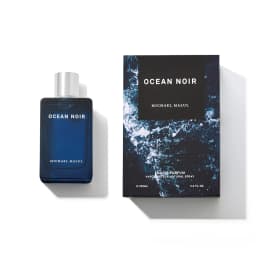 Ocean Noir men's perfume, with a fresh ocean top note and a calm wooden tail tone, can be used in work, dating and formal occasions.