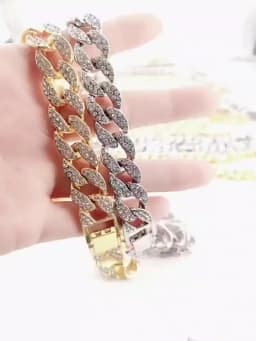 Dog Cuban Gold Chain Luxury Diamond Dog Collar Pet Metal Necklace Jewelry Accessories for Small Medium Large Dogs Cats Pet Gift