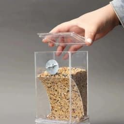 Large Capacity Splash Proof Automatic Feeding Bird Feeder Parrot Bags Tiger Skin Peony Xuanfeng Small Parrot Feed Bird Food Box