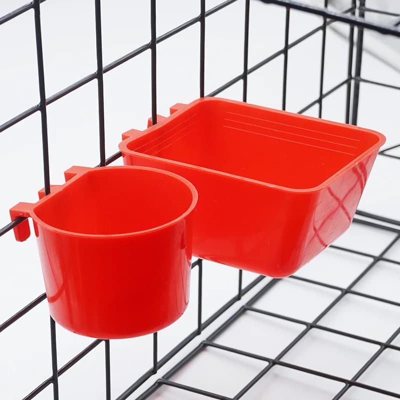 Bird Feeder Water Bird Cage Parrot Plastic Drinking Bowls Water Drinker for Pigeon Quail Chicken Duck Bowls And Drinkers 1 Pc