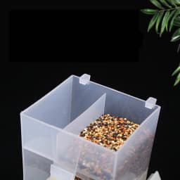 Durable Plastic Food Dispenser - Anti-Scatter Seed Catcher No-Mess Bird Feeder for Parrots 〔YY33〕