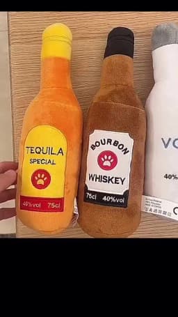 1pc Wine Bottle Design Pet Grinding Teeth Plush Toy, Durable Chew Toy For Dog Interactive Supply