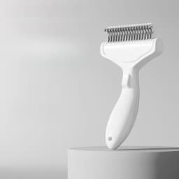 Pet Hair Removal Comb Curved Stainless Steel Teeth for Dogs Cats Detangling Brush for Long Thick Hair Professional Grooming Tool