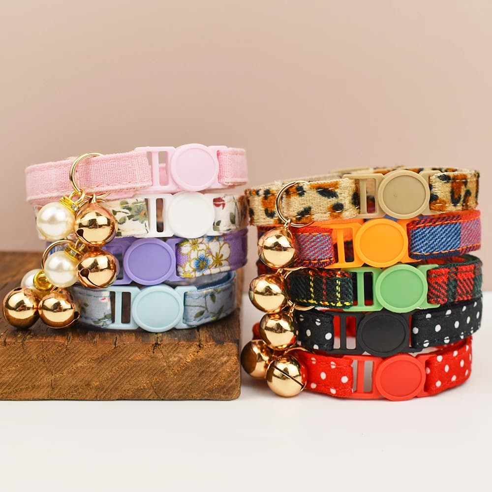 Adjustable Cat Collars with Bowknot Pet Safety Prevents Choking Comfortable And Stylish for Cats