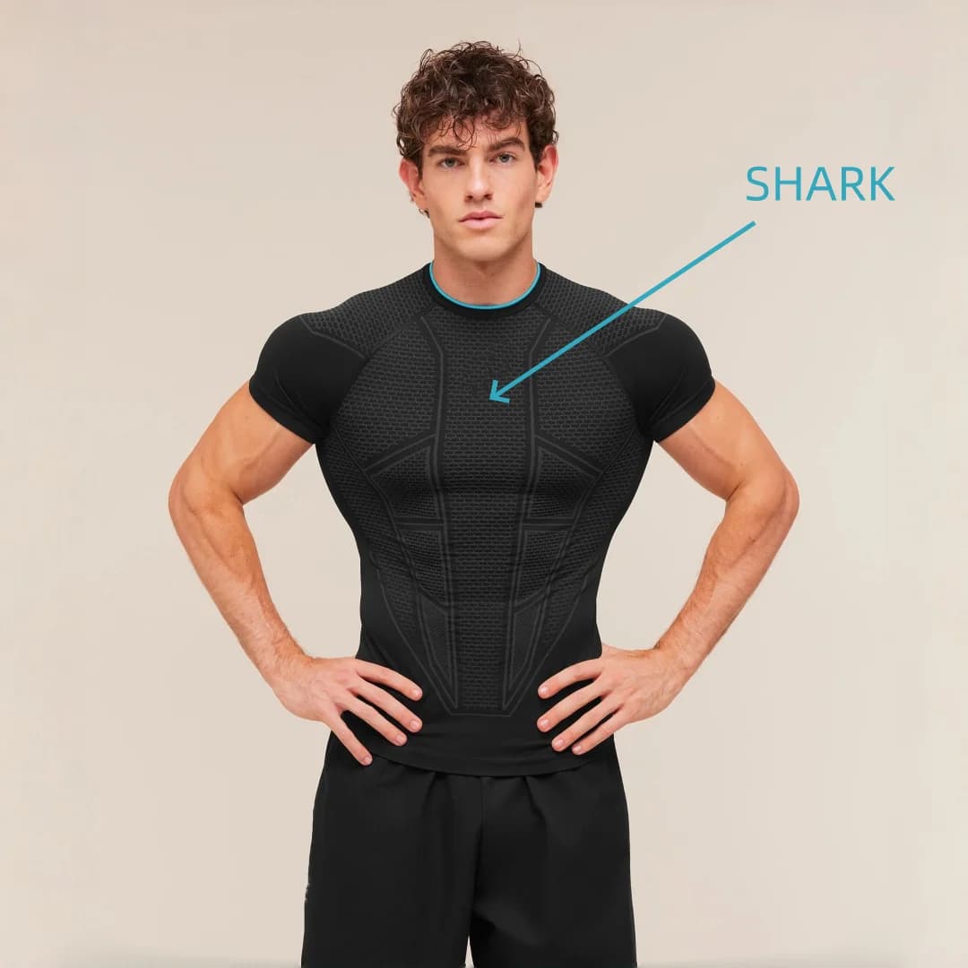 Men's fitness compression sports short sleeved, close fitting design, ONYXV1 fitness short sleeved, outdoor fitness gym.