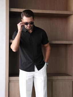 New Men's Business Casual Solid Color Short Sleeved Shirt for Summer Fashion No Ironing Comfortable and Versatile Top