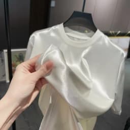 Summer Acetate Satin Men's T-shirt Lightweight Shiny T-shirts for Men Women Skin-Friendly Trendy Premium Beach Comfortable Shirt