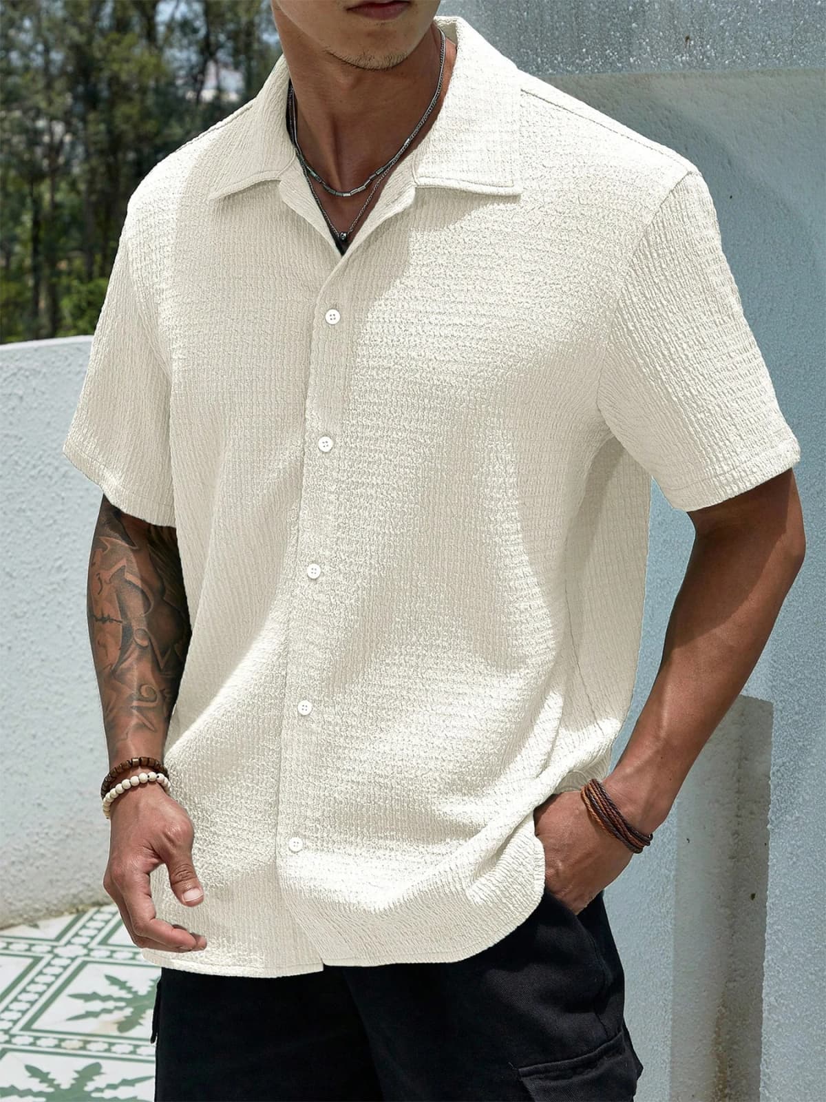Men's Casual Shirts, Short-Sleeved Men's Shirts, Summer Clothes, Pleated Fabrics, Light and Breathable, Suitable for Queuing for