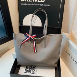 Fisherman Inspired Bag With Multiple Pockets And Durable Waxed Leather Material