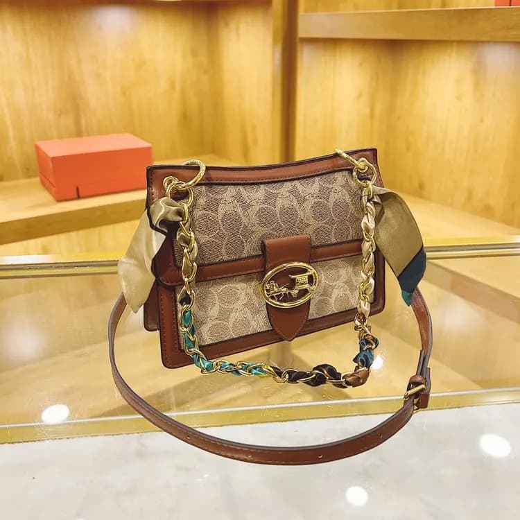 Classic Luxury Diaper Bags Women's Elegant Crossbody Bag Minimalist Designer Shoulder Bag Simple Leather Large Capacity Tote