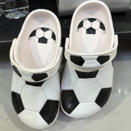 New Children Football Style Summer Hole Slippers Shoes Soft-Soled Beach Shoes Breathable Lightweight Casual Fashion Sandals Gift