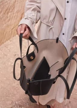 2026 large-capacity handheld single-shoulder tote bag, genuine leather women's bag, underarm bag, cowhide