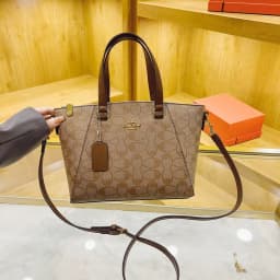 Iconic Messenger Designer Diaper Bag For Women Luxury Leather Tote Elegant Crossbody Bag Stylish Fashion