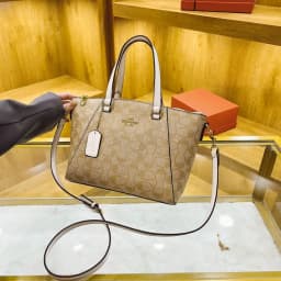 Iconic Messenger Designer Diaper Bag For Women Luxury Leather Tote Elegant Crossbody Bag Stylish Fashion
