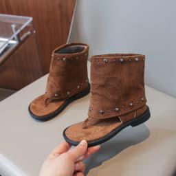 Little Girls Ankle Boots Suede Leather Sandals 2026 New Summer Kids Rivets Vacation Beach Shoes Soft Sole Simple Retro Footwear