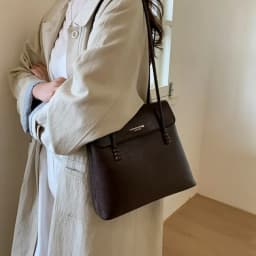 Simple Chic Diaper Bag Women's Luxury Leather Tote Vintage Crossbody Bag Minimalist Designer Large Capacity Elegant