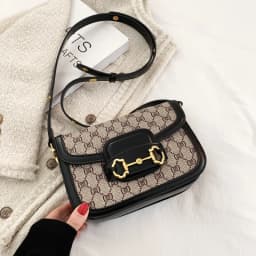 2026 Fashion Retro Saddle Bag: A Classic and Versatile Small Square Bag Suitable for Women's Daily Outings and Commutes. A Shoul